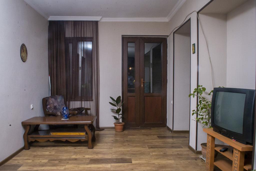 Gng Guest House Telavi Luaran gambar